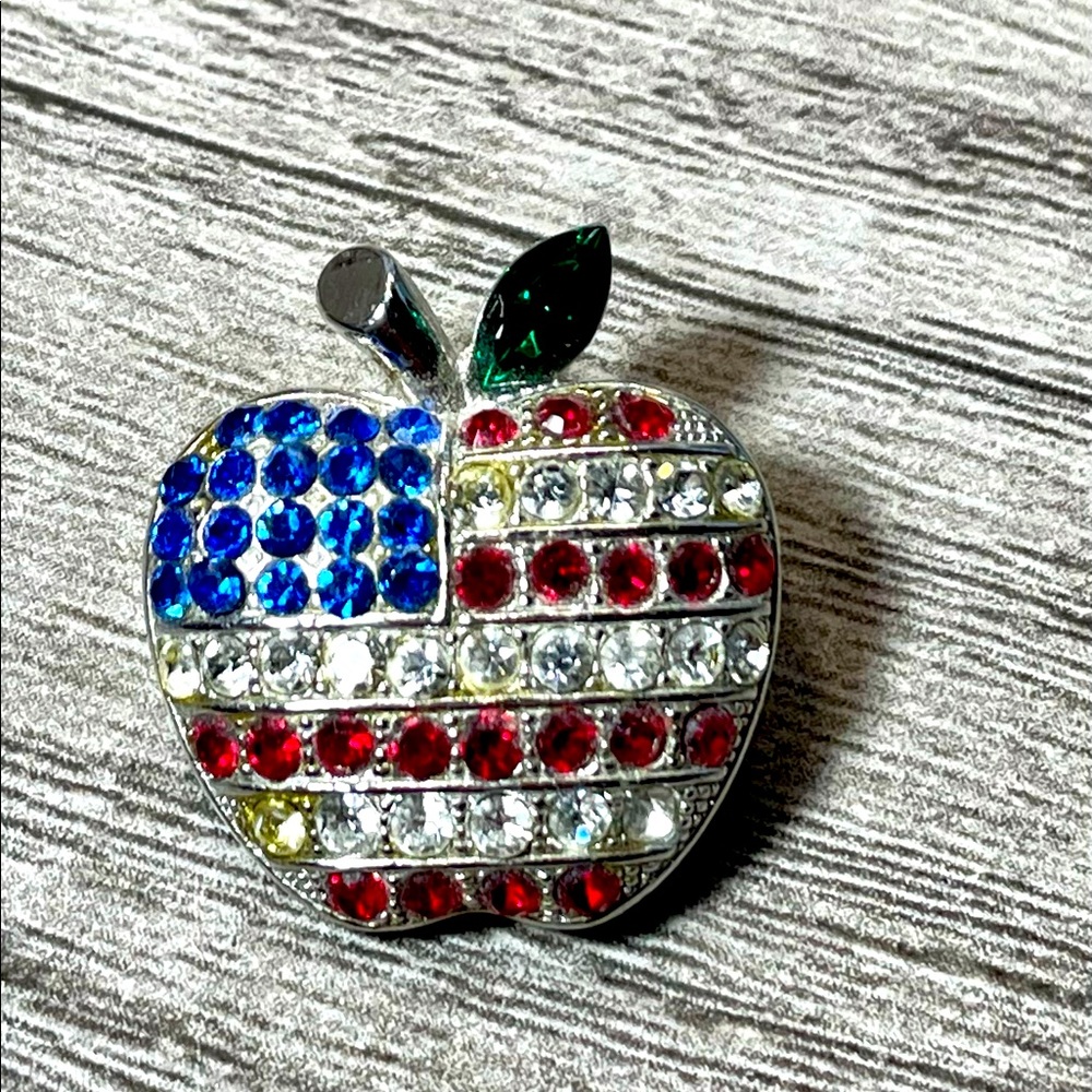VTG American Flag Apple Crystal Rhinestone Pin
